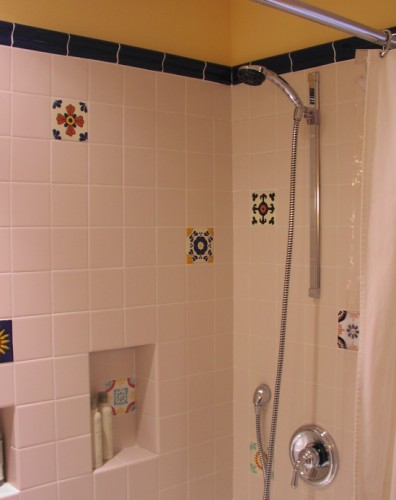 Adjustable showerhead height